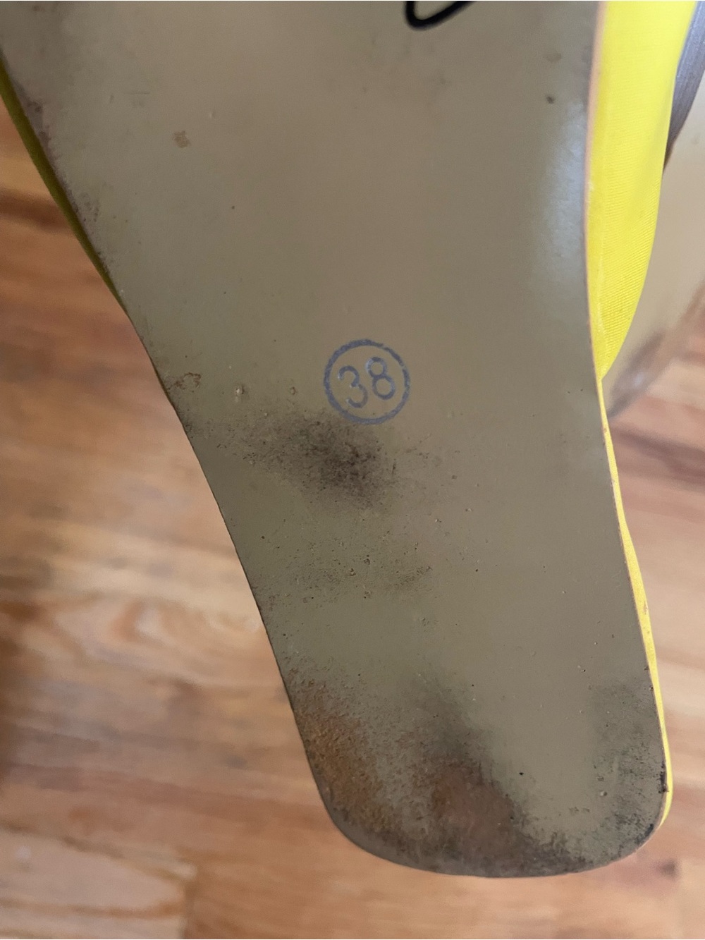 Yellow Rime stone - Picture 2 of 2